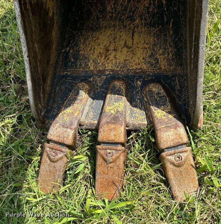 image for item DO6568 2016 John Deere 17G mini excavator