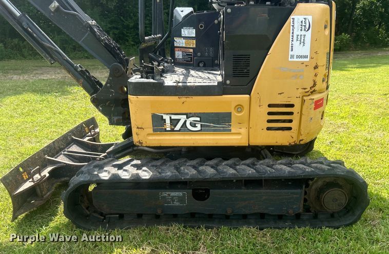 image for item DO6568 2016 John Deere 17G mini excavator