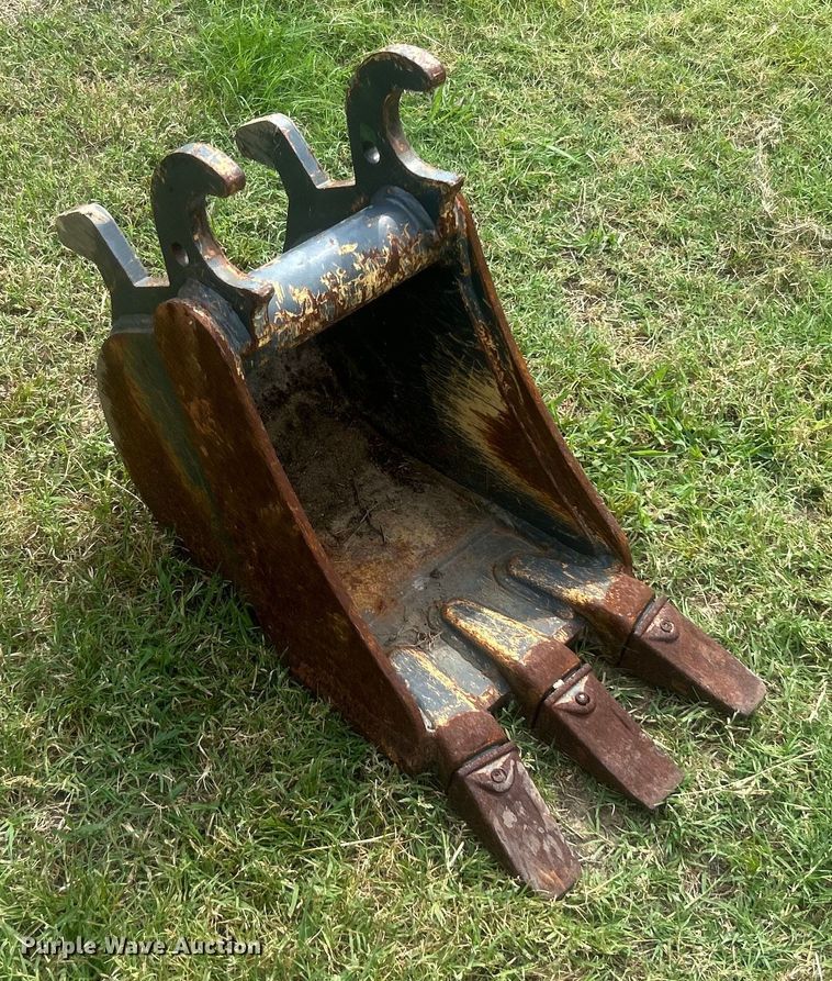 image for item DO6568 2016 John Deere 17G mini excavator