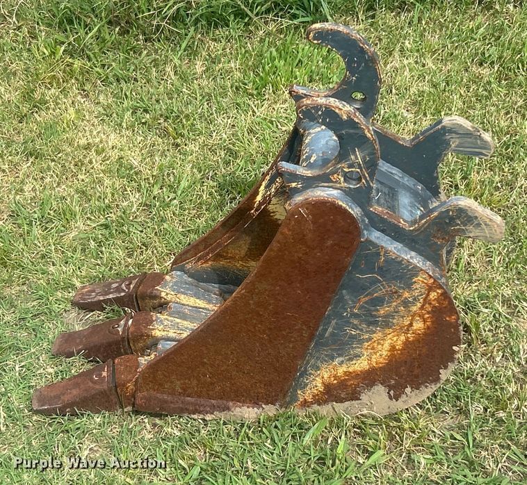 image for item DO6568 2016 John Deere 17G mini excavator