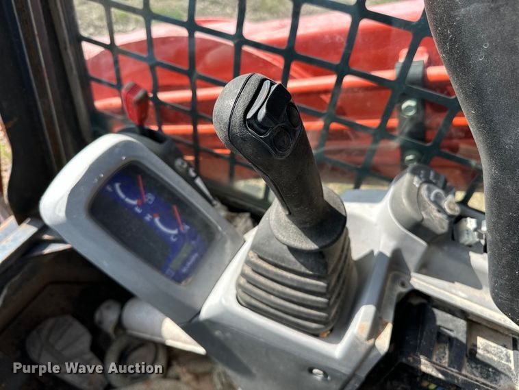 image for item DO6963 2014 Kubota  SVL90-2 tracked skid steer loader