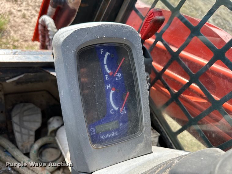 image for item DO6963 2014 Kubota  SVL90-2 tracked skid steer loader