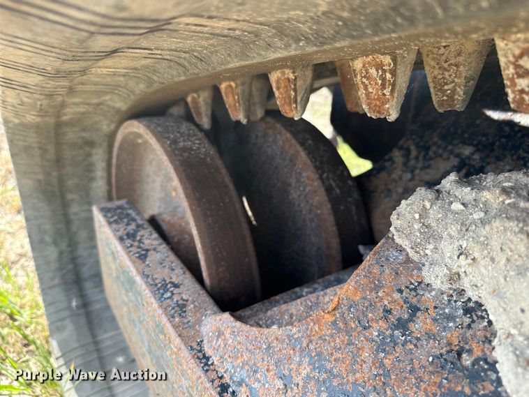 image for item DO6963 2014 Kubota  SVL90-2 tracked skid steer loader