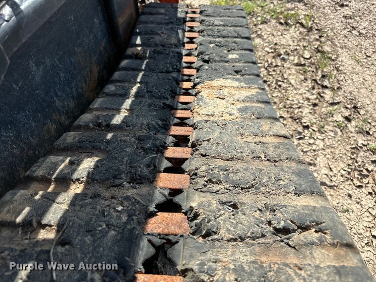 image for item DO6963 2014 Kubota  SVL90-2 tracked skid steer loader