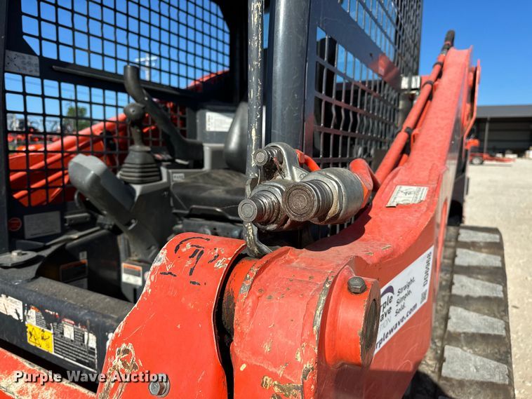 image for item DO6968 2020 Kubota SVL75-2 tracked skid steer loader