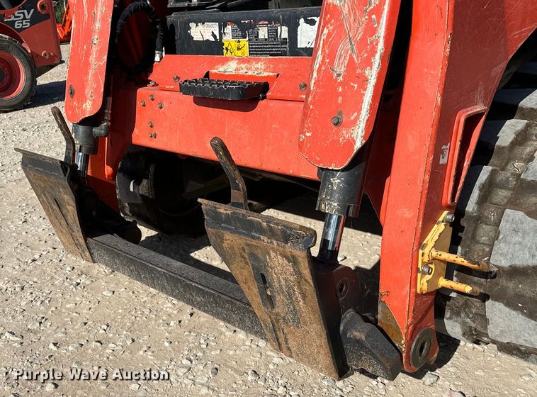 image for item DO6968 2020 Kubota SVL75-2 tracked skid steer loader