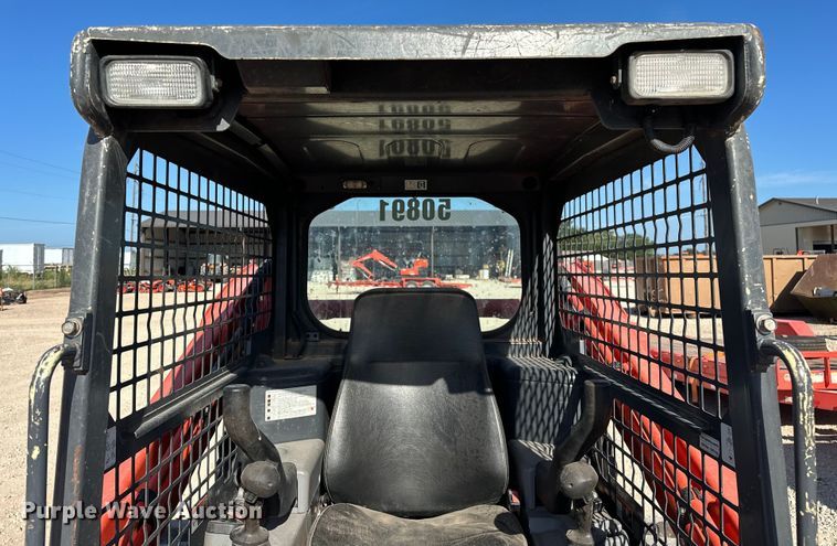 image for item DO6968 2020 Kubota SVL75-2 tracked skid steer loader