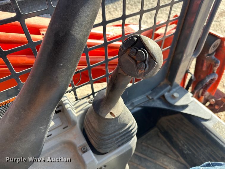 image for item DO6968 2020 Kubota SVL75-2 tracked skid steer loader