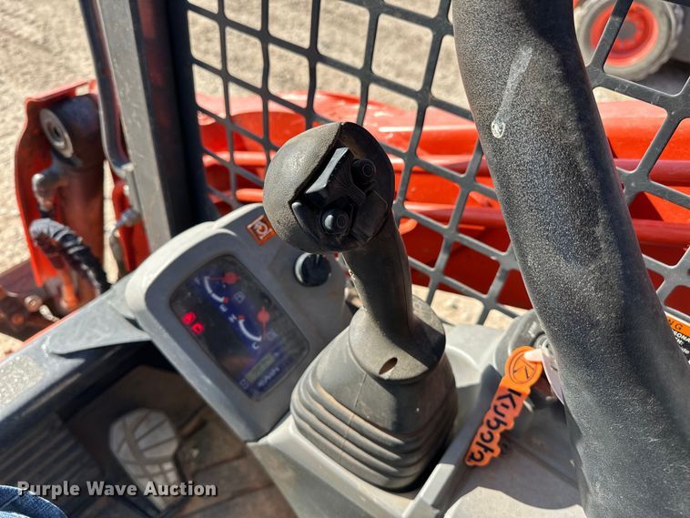 image for item DO6968 2020 Kubota SVL75-2 tracked skid steer loader