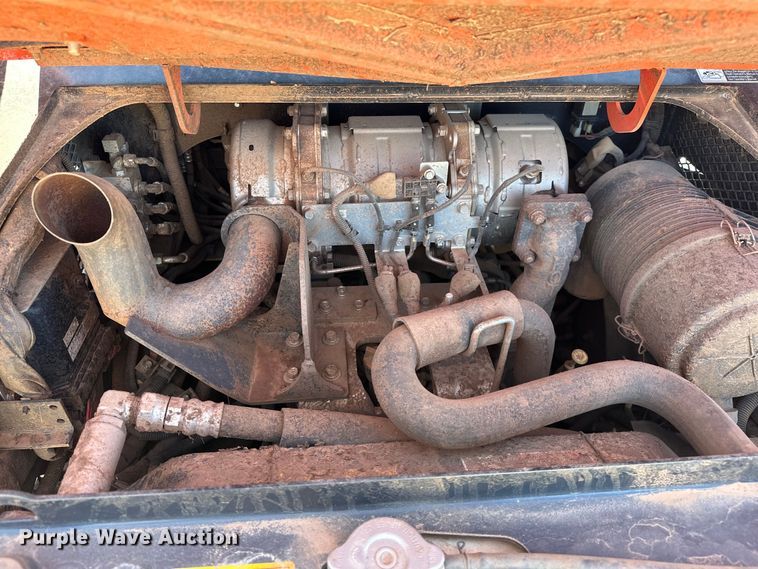 image for item DO6968 2020 Kubota SVL75-2 tracked skid steer loader