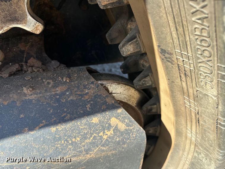 image for item DO6968 2020 Kubota SVL75-2 tracked skid steer loader