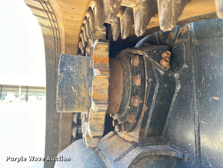 image for item DO6968 2020 Kubota SVL75-2 tracked skid steer loader