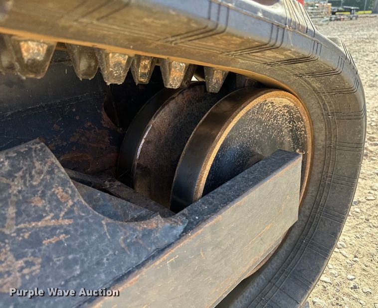 image for item DO6968 2020 Kubota SVL75-2 tracked skid steer loader