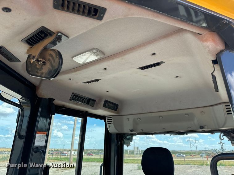 image for item DO6972 2022 Komatsu  D51EX-24 dozer