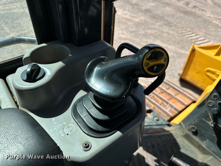 image for item DO6972 2022 Komatsu  D51EX-24 dozer