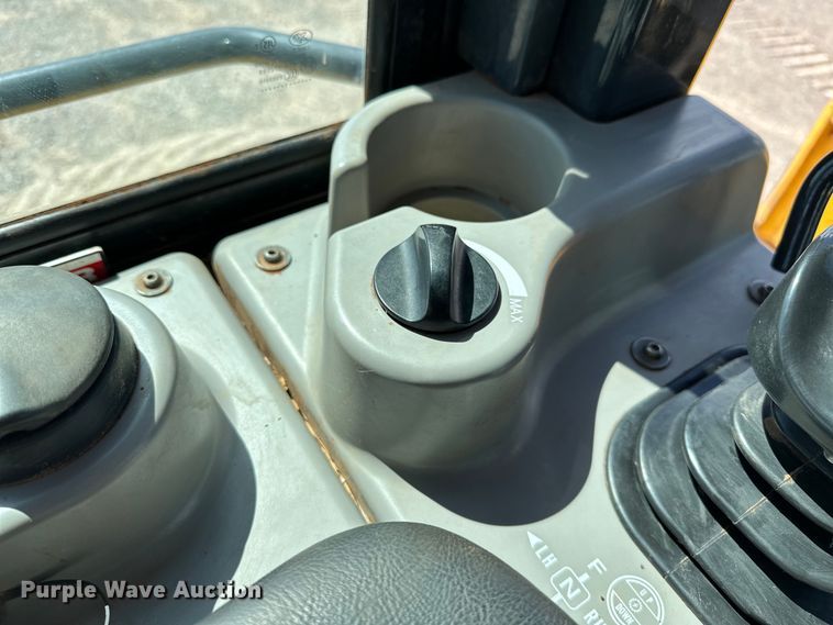 image for item DO6972 2022 Komatsu  D51EX-24 dozer