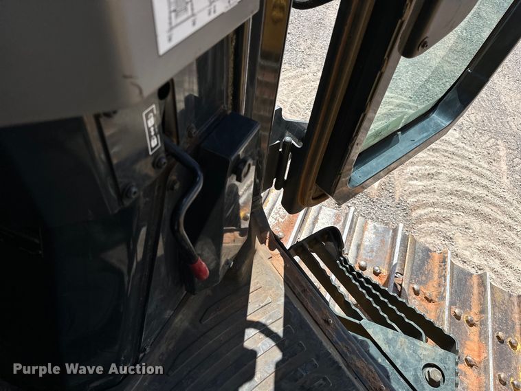 image for item DO6972 2022 Komatsu  D51EX-24 dozer