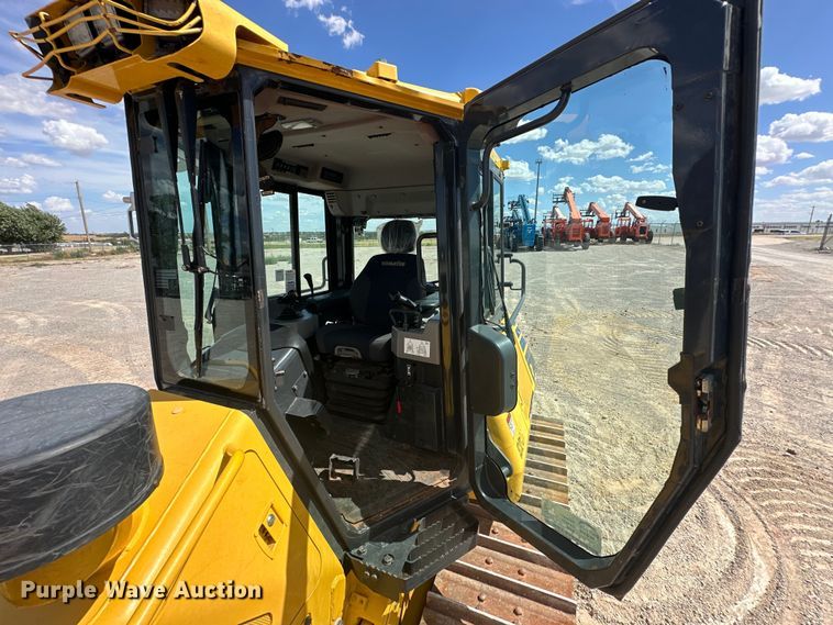 image for item DO6973 2022 Komatsu  D51EX-24 dozer
