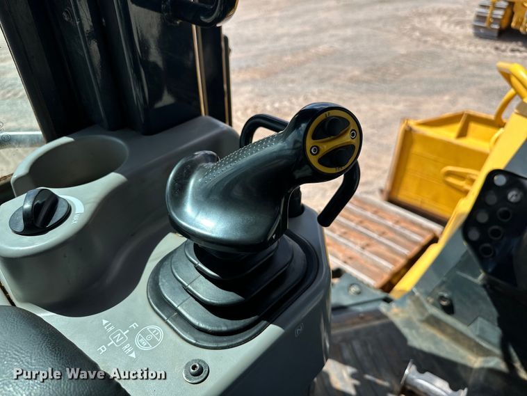 image for item DO6973 2022 Komatsu  D51EX-24 dozer