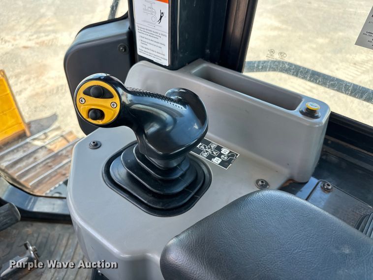 image for item DO6973 2022 Komatsu  D51EX-24 dozer