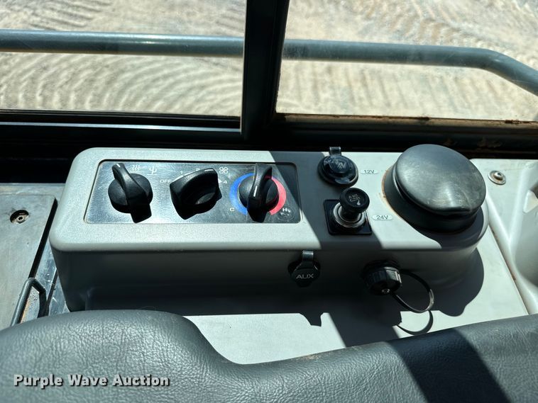 image for item DO6973 2022 Komatsu  D51EX-24 dozer