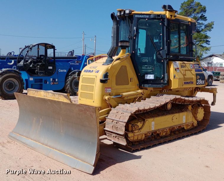 image for item DO6974 2023 Komatsu D39EX-24 dozer