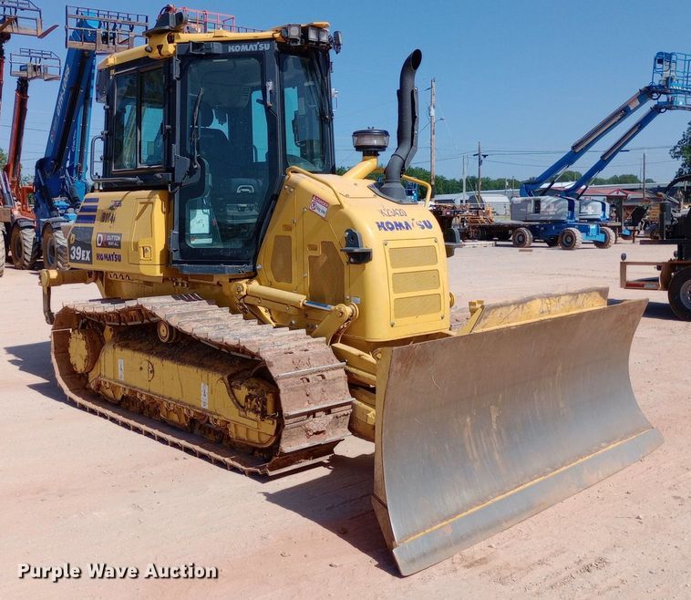 image for item DO6974 2023 Komatsu D39EX-24 dozer
