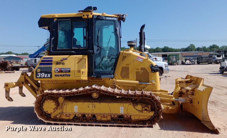image for item DO6974 2023 Komatsu D39EX-24 dozer
