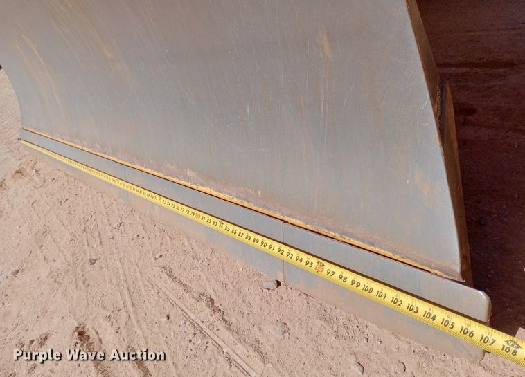 image for item DO6974 2023 Komatsu D39EX-24 dozer