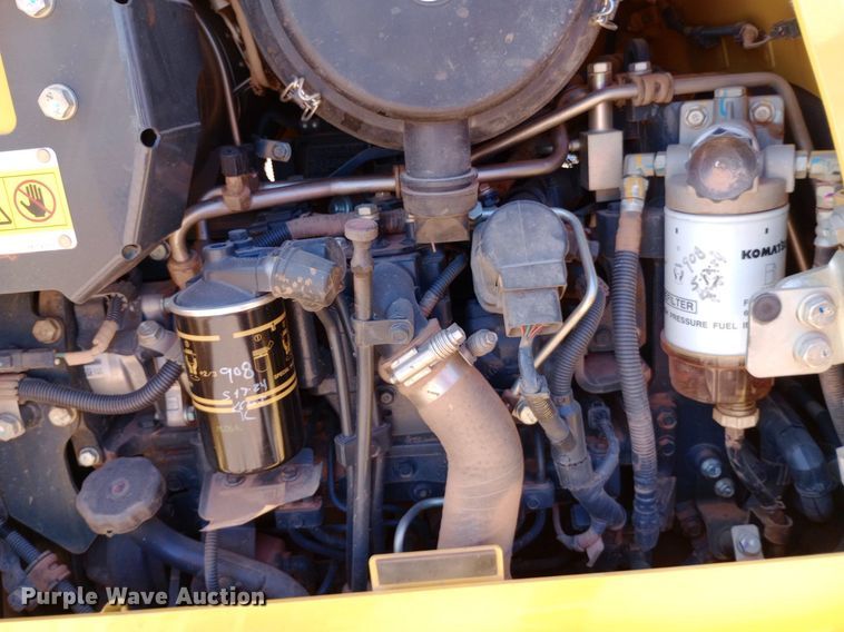 image for item DO6974 2023 Komatsu D39EX-24 dozer