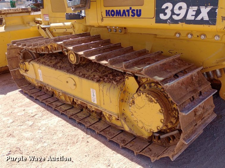 image for item DO6974 2023 Komatsu D39EX-24 dozer