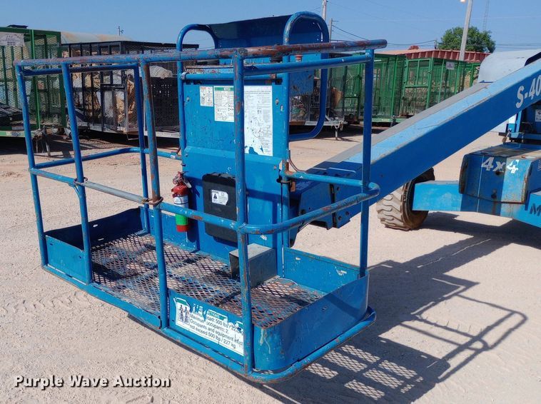 image for item DO6980 2008 Genie  S-40 boom lift