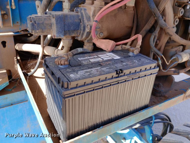 image for item DO6980 2008 Genie  S-40 boom lift