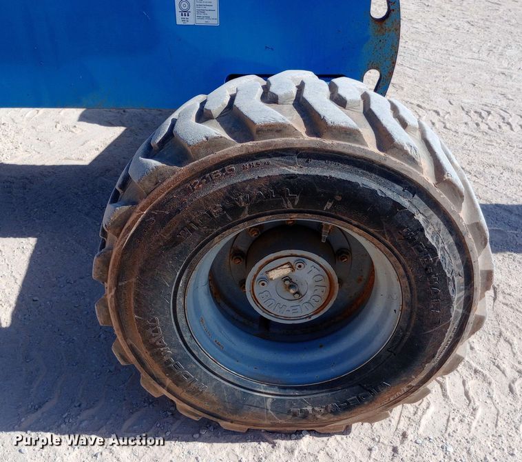 image for item DO6980 2008 Genie  S-40 boom lift