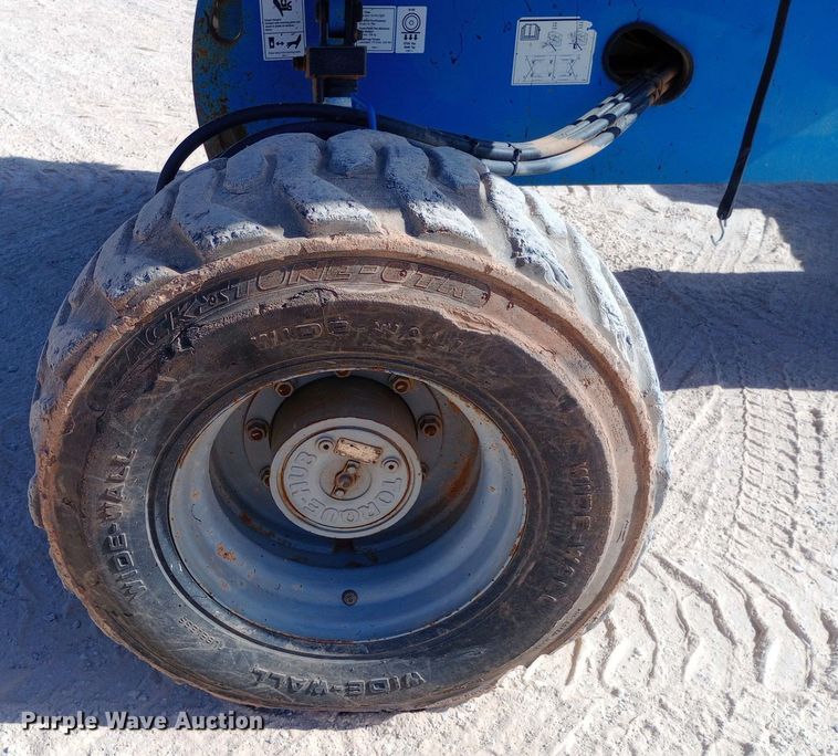 image for item DO6980 2008 Genie  S-40 boom lift