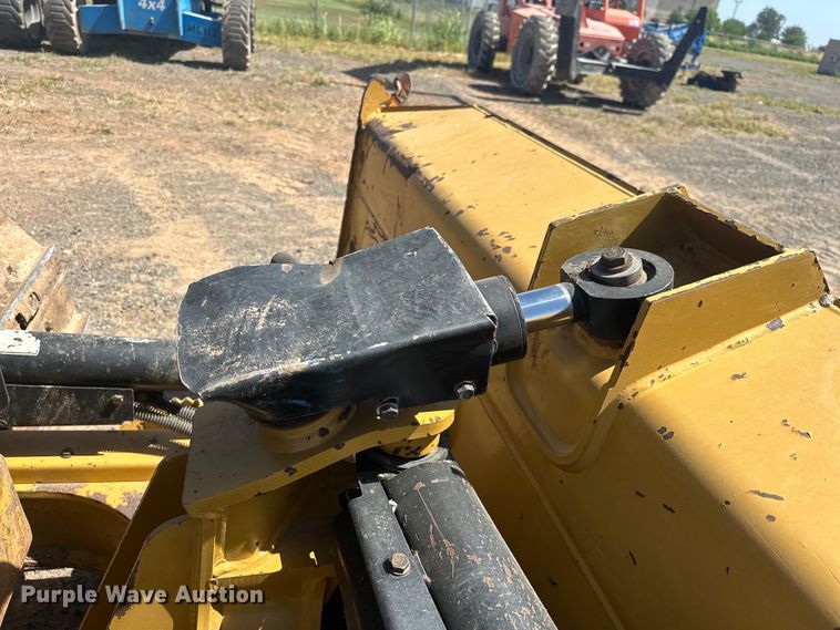 image for item DO6981 2018 Caterpillar  D5K2 XL dozer