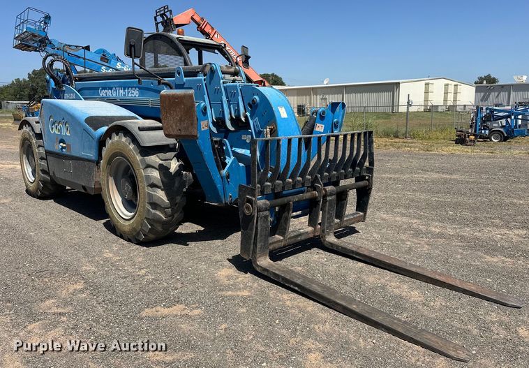 image for item DO6982 2019 Genie GTH-1256 telehandler