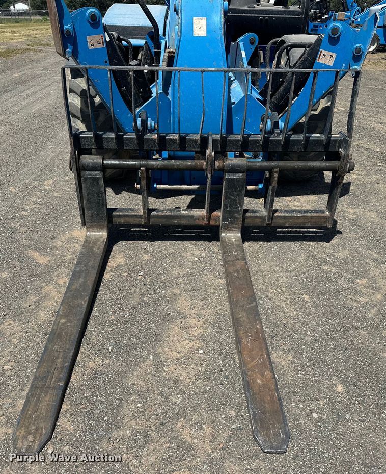 image for item DO6982 2019 Genie GTH-1256 telehandler