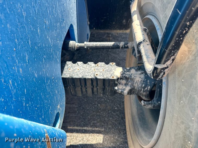 image for item DO6982 2019 Genie GTH-1256 telehandler