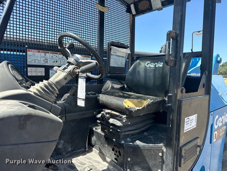 image for item DO6982 2019 Genie GTH-1256 telehandler