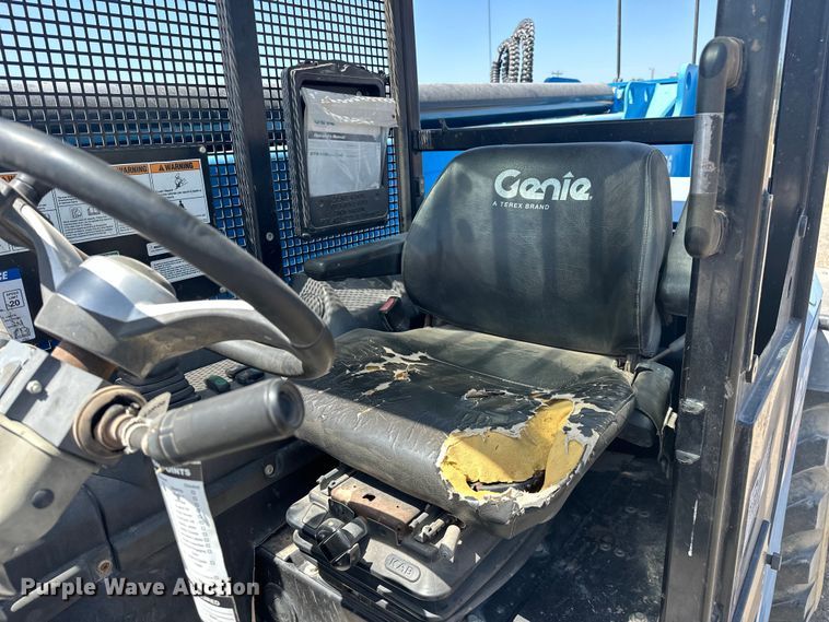 image for item DO6982 2019 Genie GTH-1256 telehandler