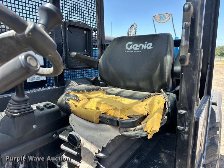 image for item DO6983 2018 Genie GTH-1256 telehandler