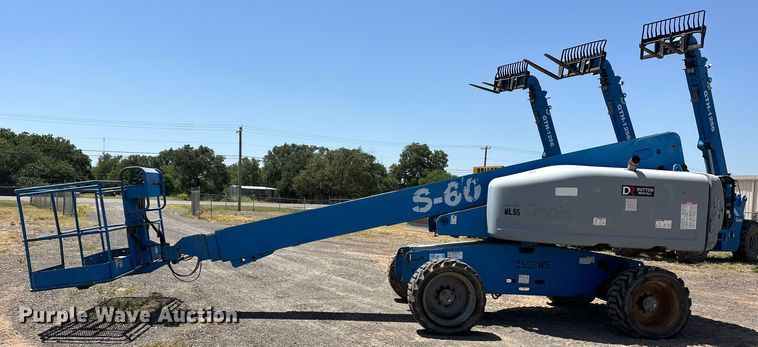 image for item DO6984 2006 Genie  S-60 boom lift