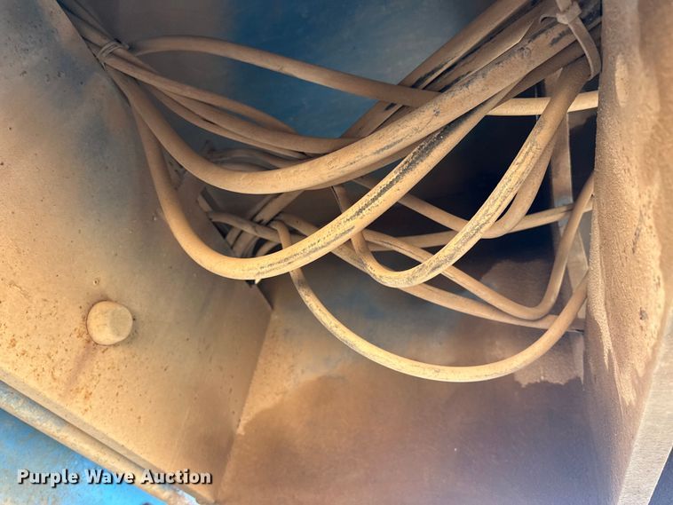 image for item DO6984 2006 Genie  S-60 boom lift