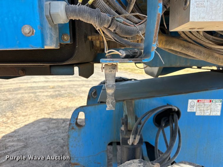 image for item DO6984 2006 Genie  S-60 boom lift