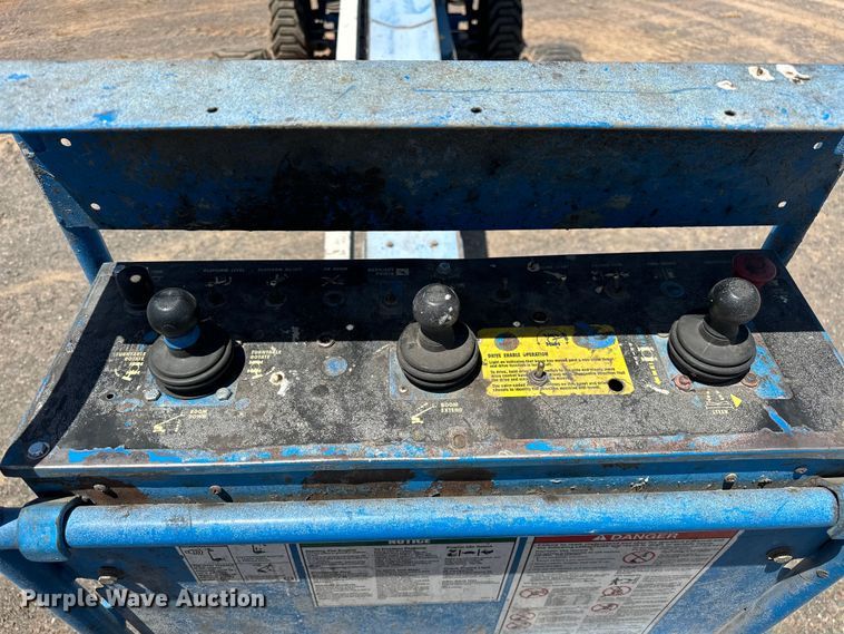 image for item DO6984 2006 Genie  S-60 boom lift