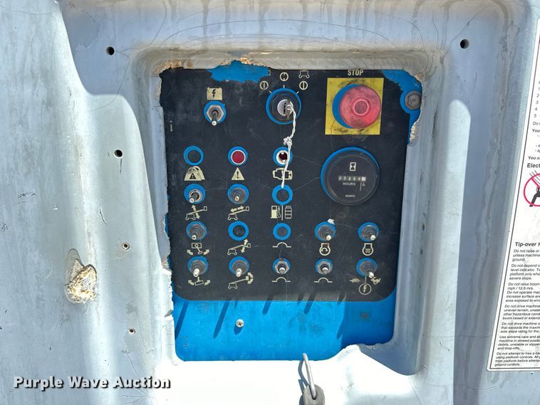 image for item DO6984 2006 Genie  S-60 boom lift