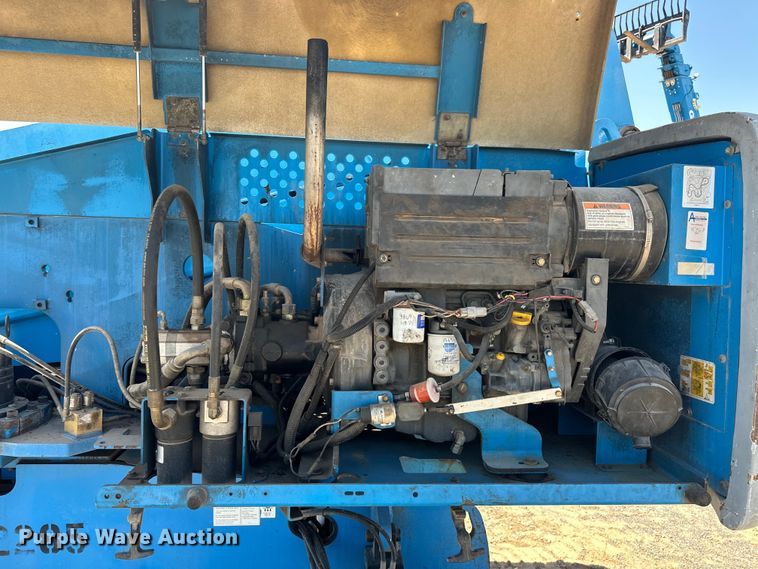 image for item DO6984 2006 Genie  S-60 boom lift