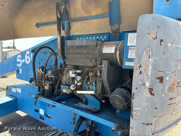 image for item DO6984 2006 Genie  S-60 boom lift