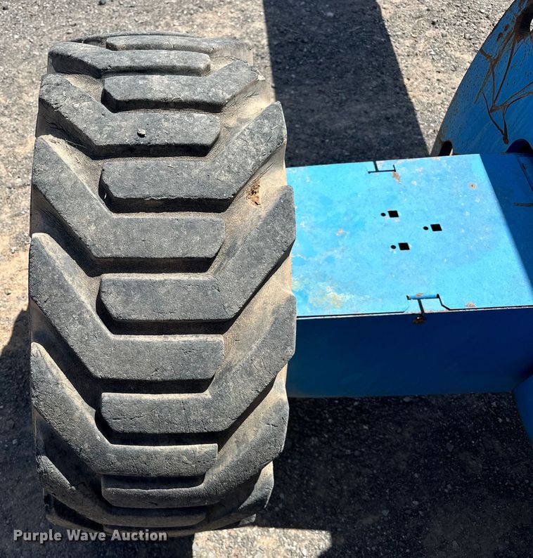 image for item DO6984 2006 Genie  S-60 boom lift